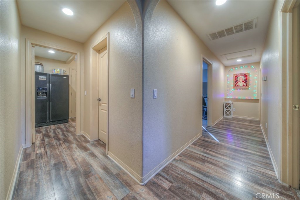 57775 Bailey Road Anza, CA 92539 - Photo 24 of 55 a view of a hallway with wooden floor
