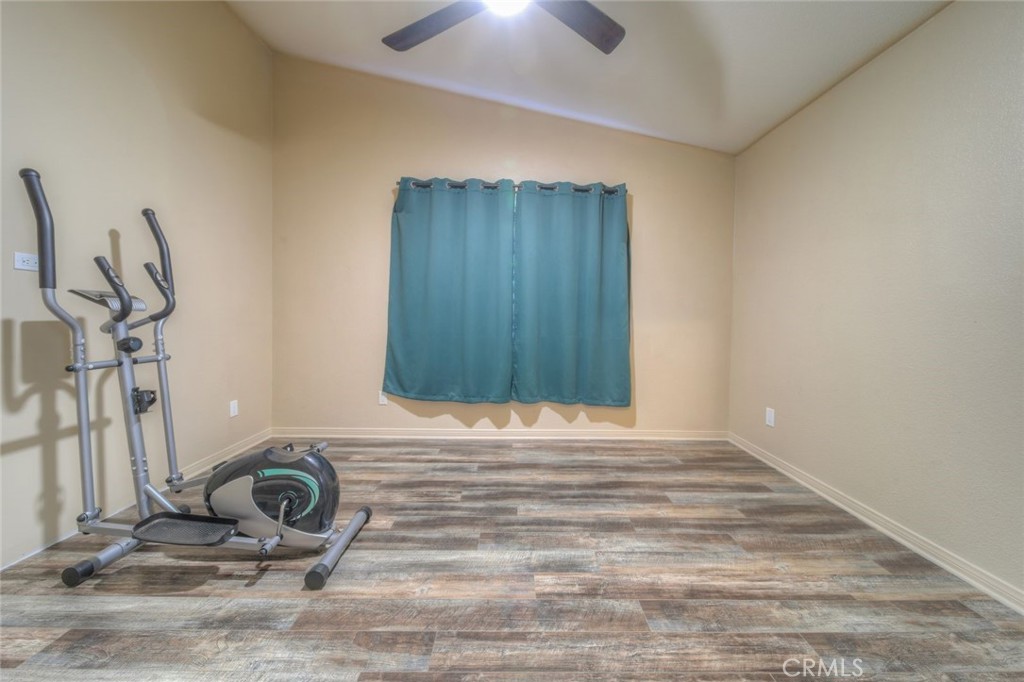 57775 Bailey Road Anza, CA 92539 - Photo 25 of 55 a room with a mirror and a rug