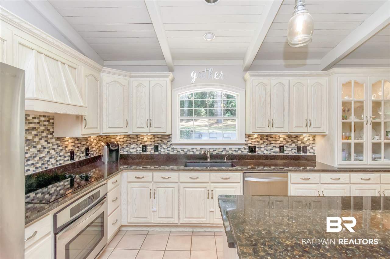 369 Gaines Avenue Mobile, AL 36609 - Photo 13 of 48
