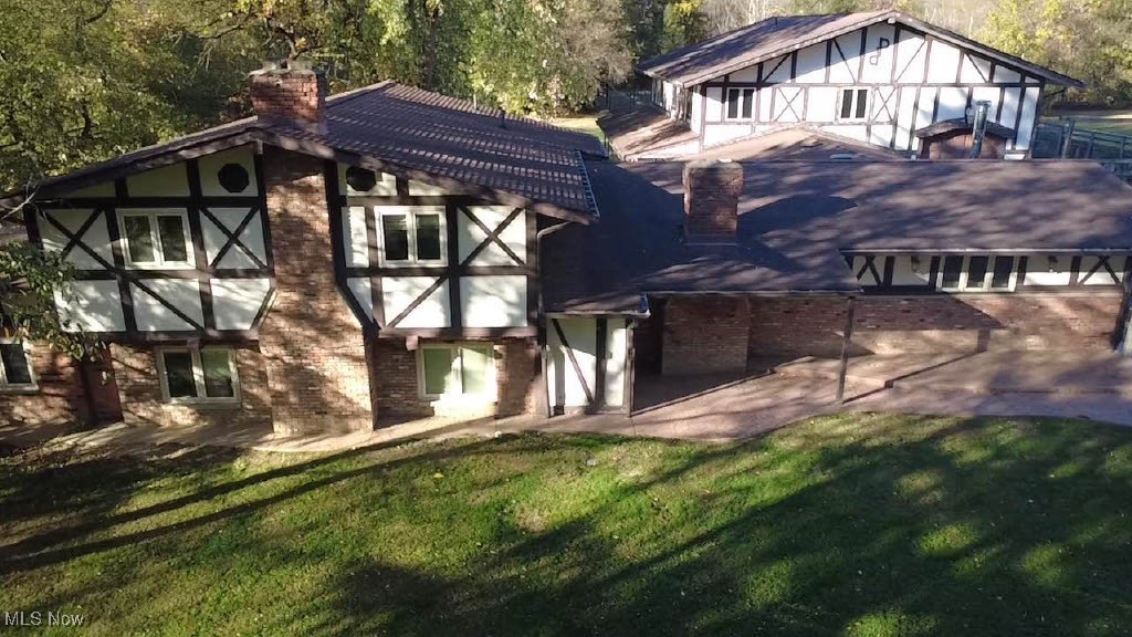 8362 Riverside Drive Novelty, OH 44072 - Photo 2 of 49