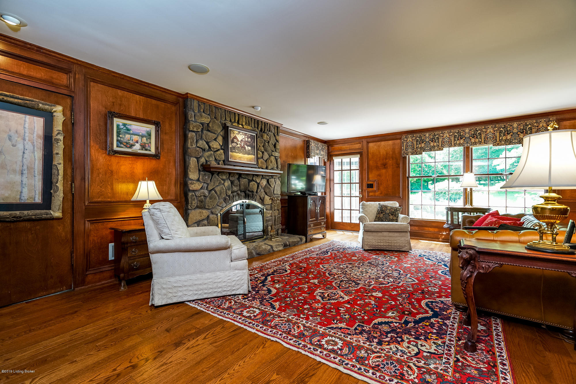 11600 Valley View Road Anchorage, KY 40223 - Photo 29 of 91 Family Room