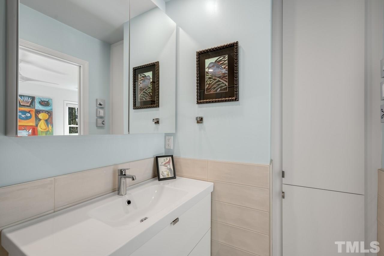 1403 Mapleside Court Raleigh, NC 27609 - Photo 20 of 29
