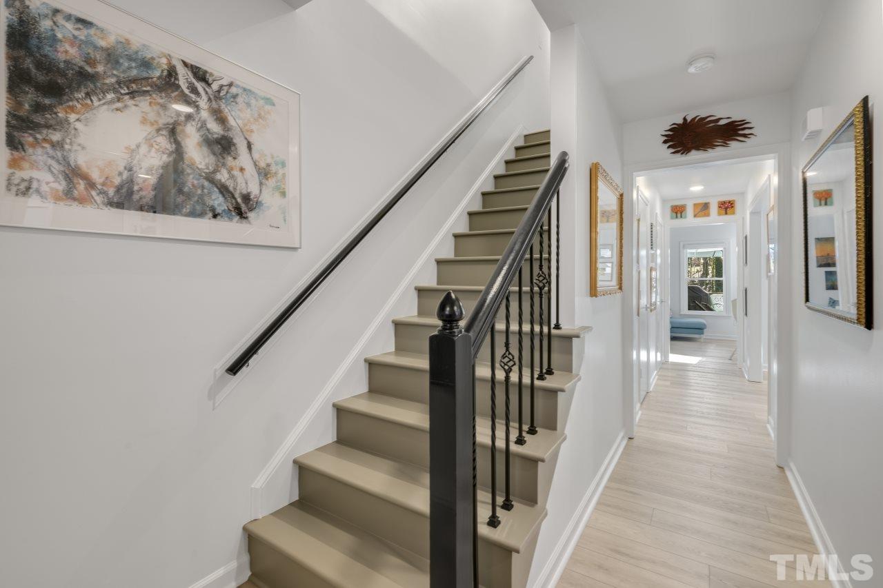 1403 Mapleside Court Raleigh, NC 27609 - Photo 4 of 29