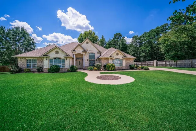 $637,000 | 110 Kayla Lane, Longview, TX 75602
