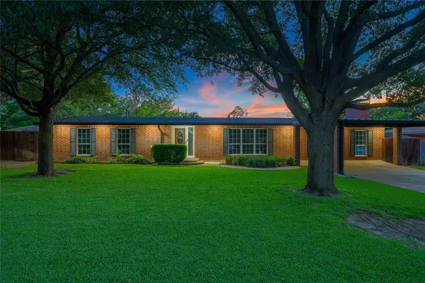 $424,900 | 2708 Cedar Point Drive, Waco, TX 76710