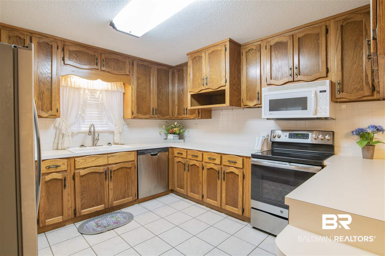 3311 Lacoste Road Mobile, AL 36618 - Photo 5 of 30