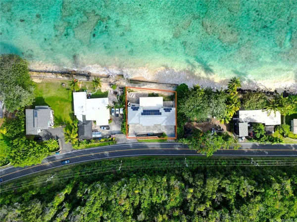 $2,590,000 | 53-043 Kamehameha Highway, Hauula, HI 96717