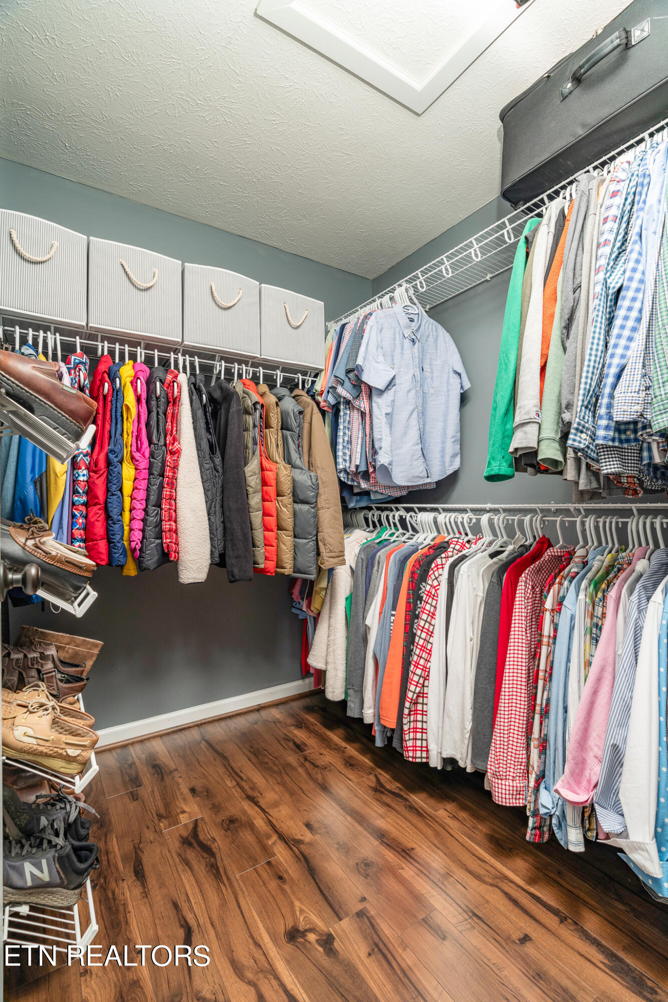 5925 Short Road Northwest Knoxville, TN 37921 - Photo 13 of 27 Main closet