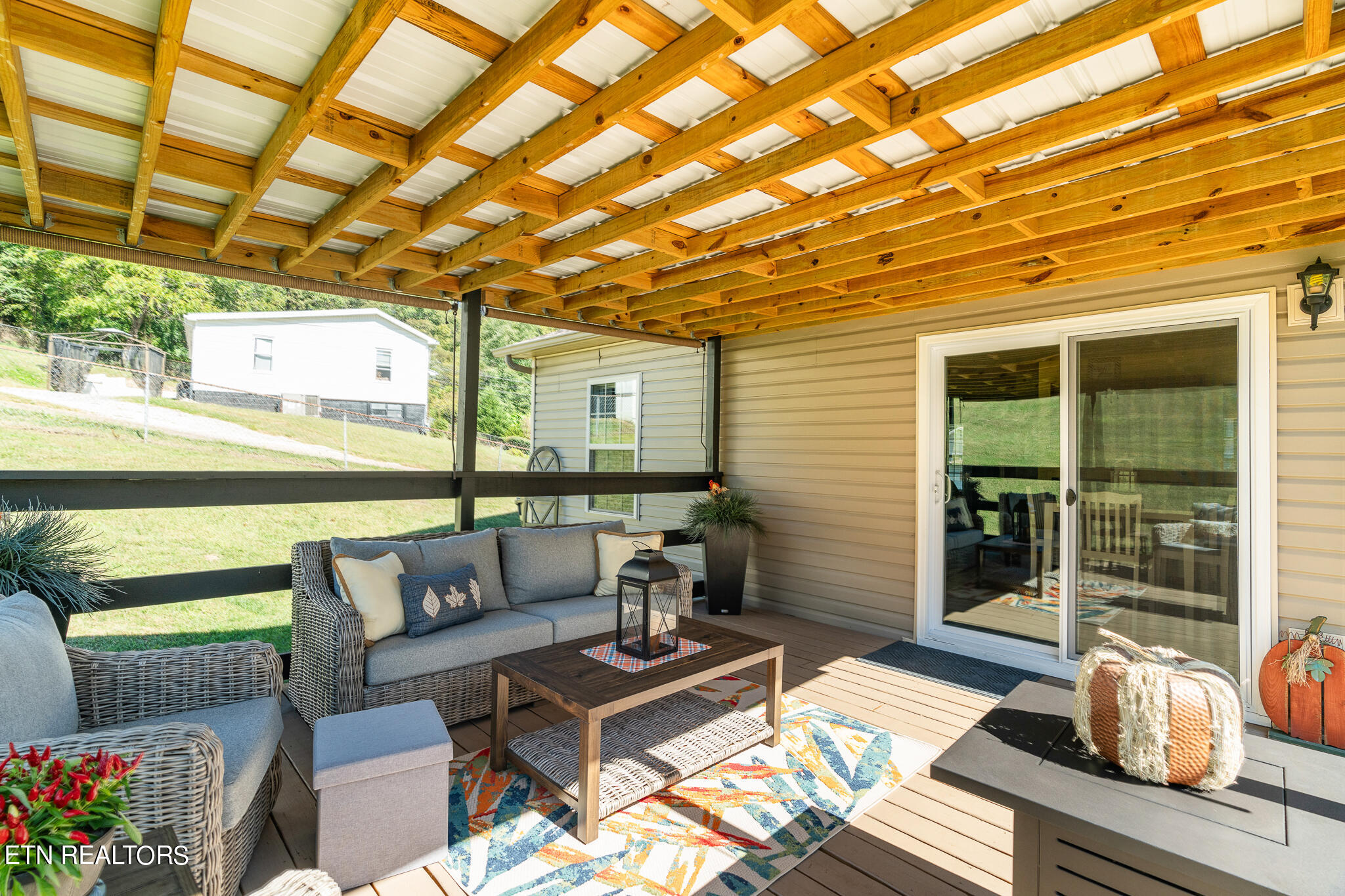 5925 Short Road Northwest Knoxville, TN 37921 - Photo 20 of 27 Covered deck