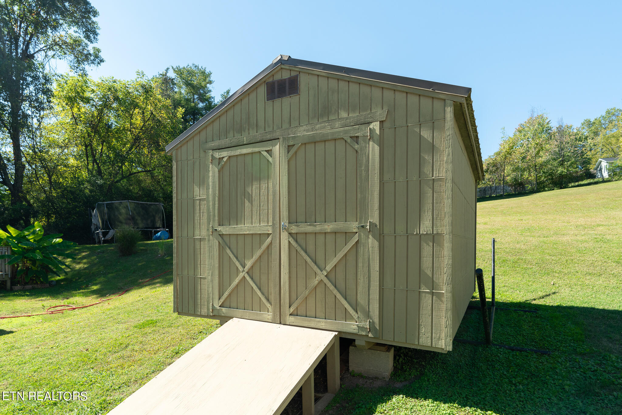 5925 Short Road Northwest Knoxville, TN 37921 - Photo 22 of 27 Storage shed