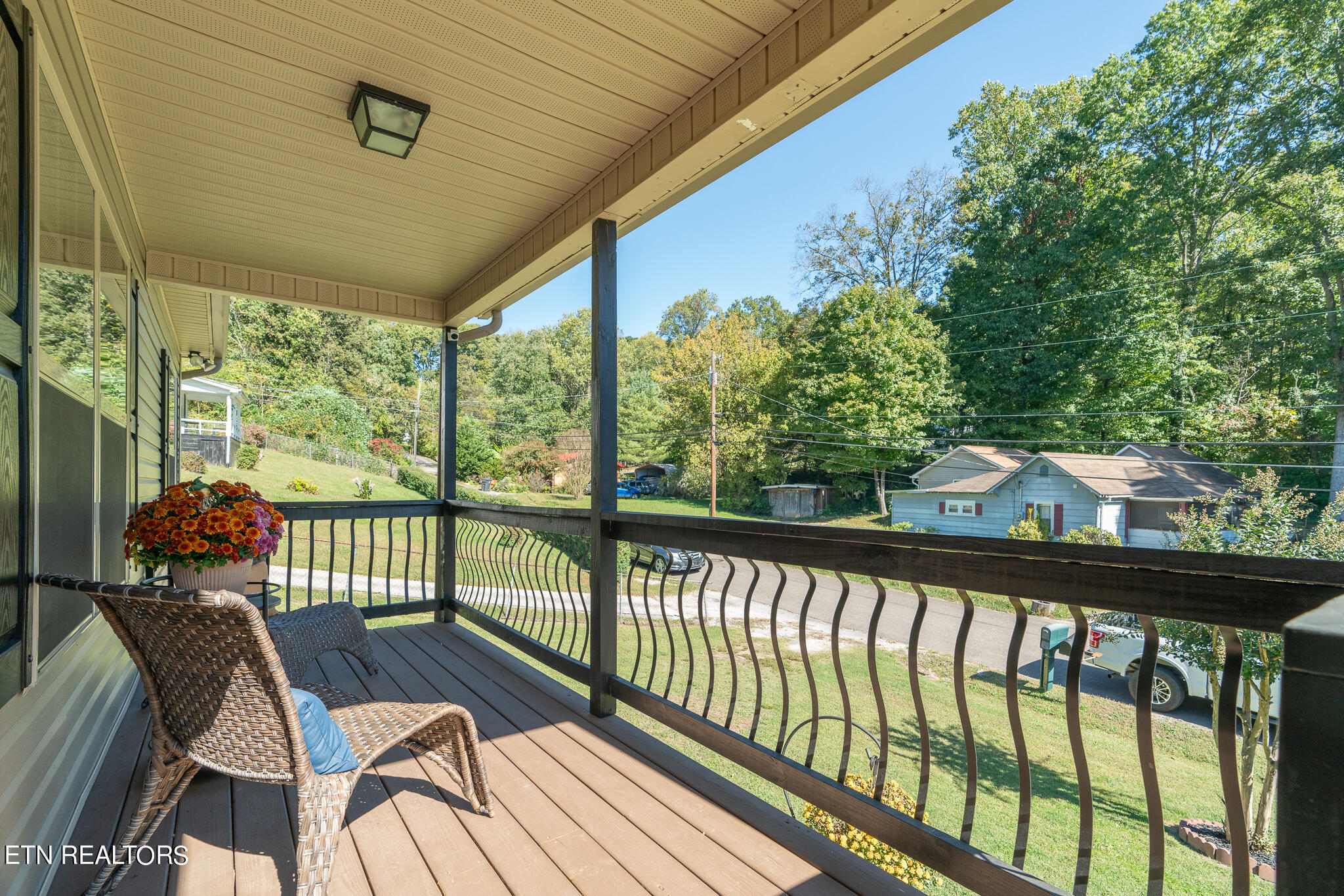 5925 Short Road Northwest Knoxville, TN 37921 - Photo 25 of 27 Front porch