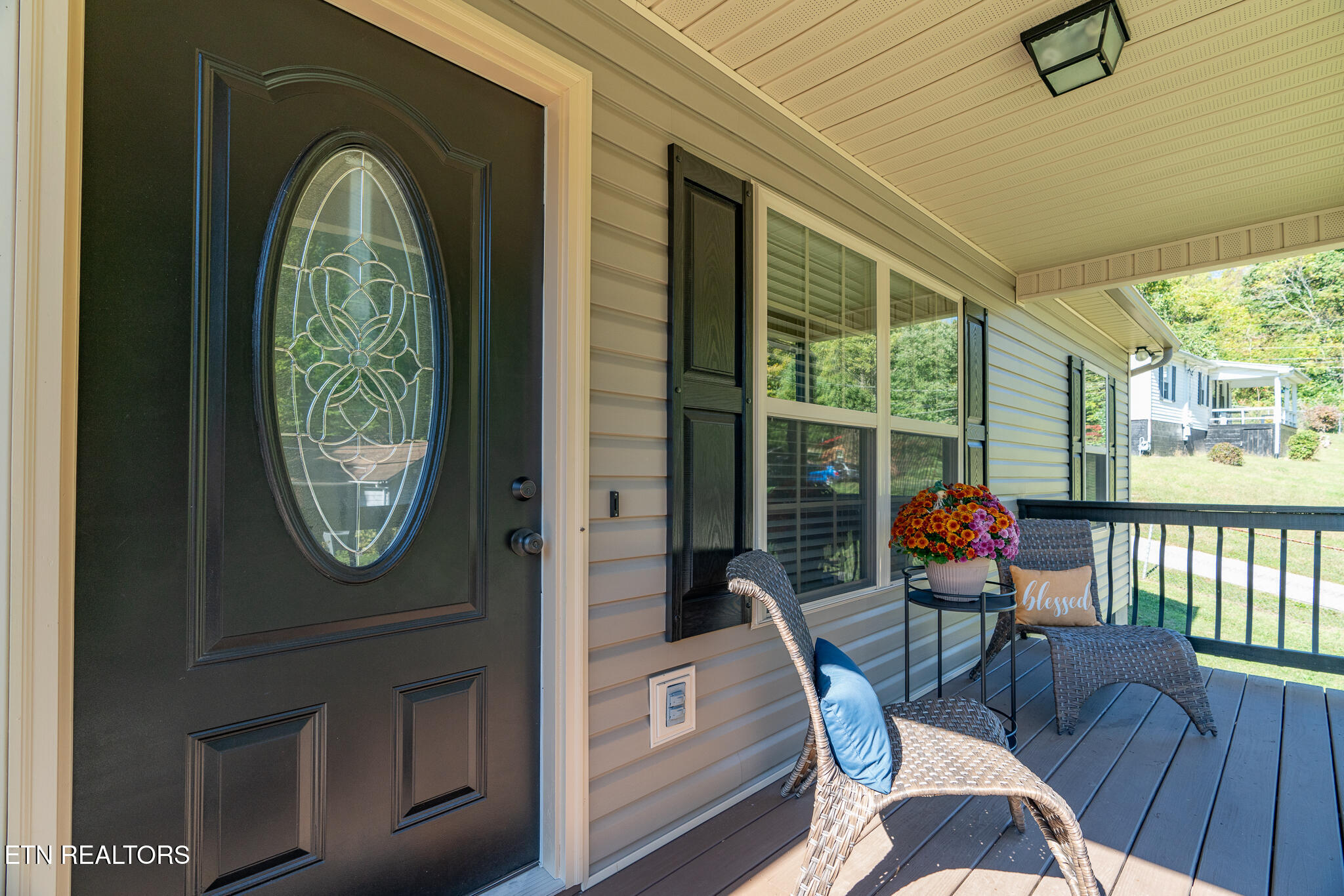 5925 Short Road Northwest Knoxville, TN 37921 - Photo 4 of 27 Front porch