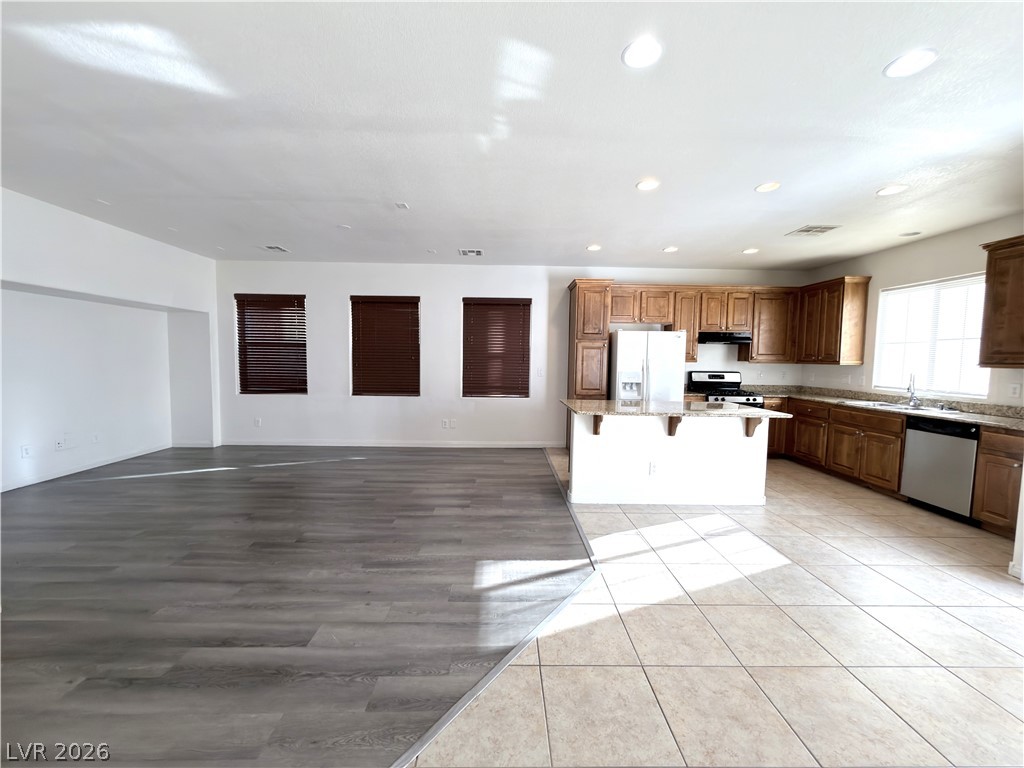 4742 Cortina Rancho Street Las Vegas, NV 89147 - Photo 7 of 50