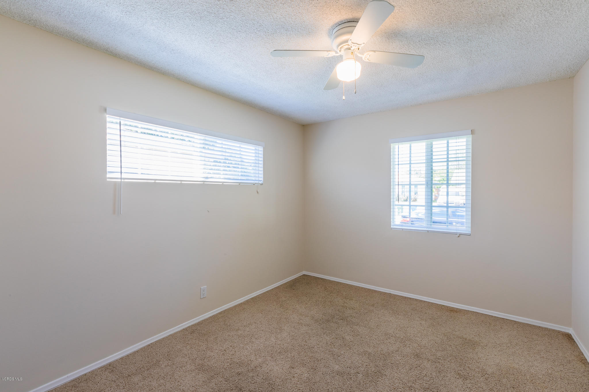 4172 Helene Street Simi Valley, CA 93063 - Photo 14 of 44 763A0147