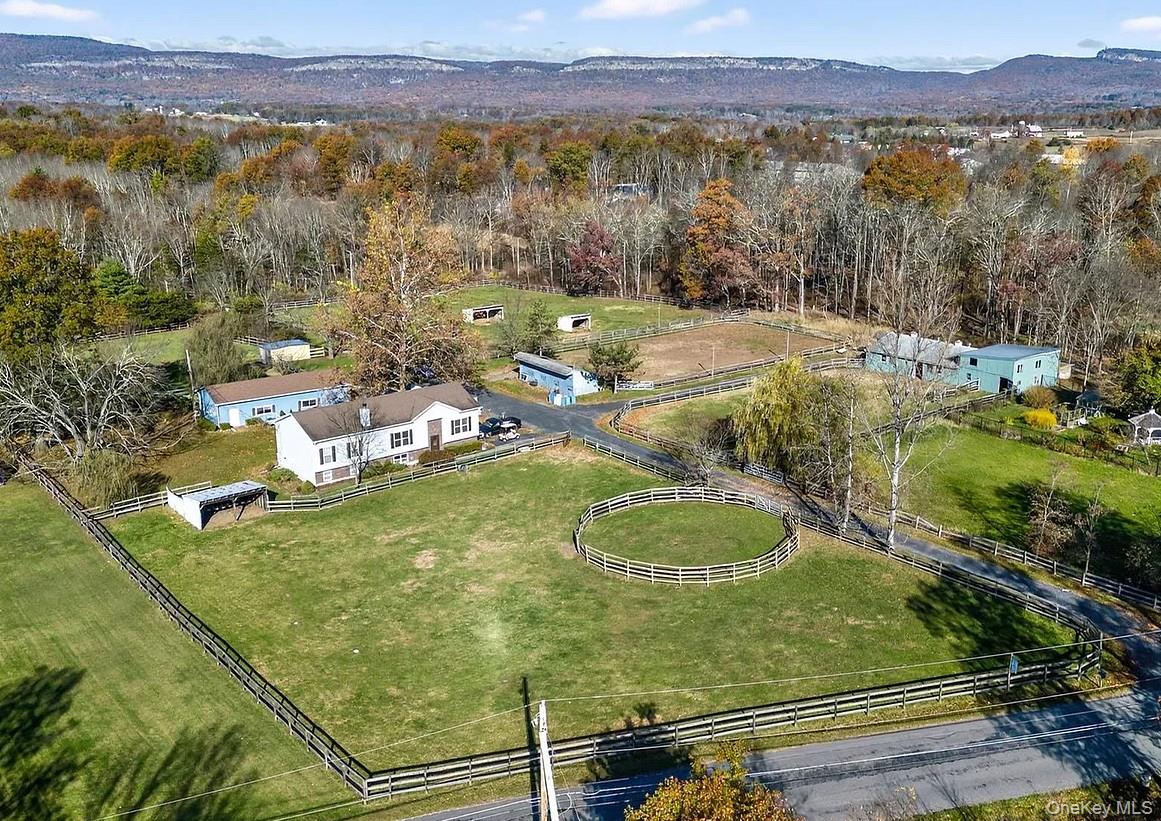 99 Dusinberre Road Gardiner, NY 12525 - Photo 2 of 31
