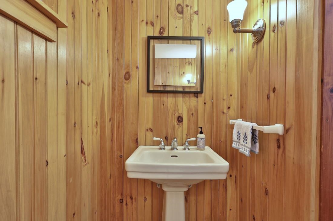 3 Music Mountain Road Stockbridge, VT 05772 - Photo 9 of 40