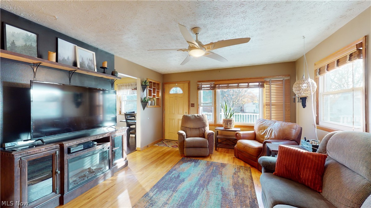 1627 Romona Road Akron, OH 44305 - Photo 6 of 35 Another view of living room looking toward front door.