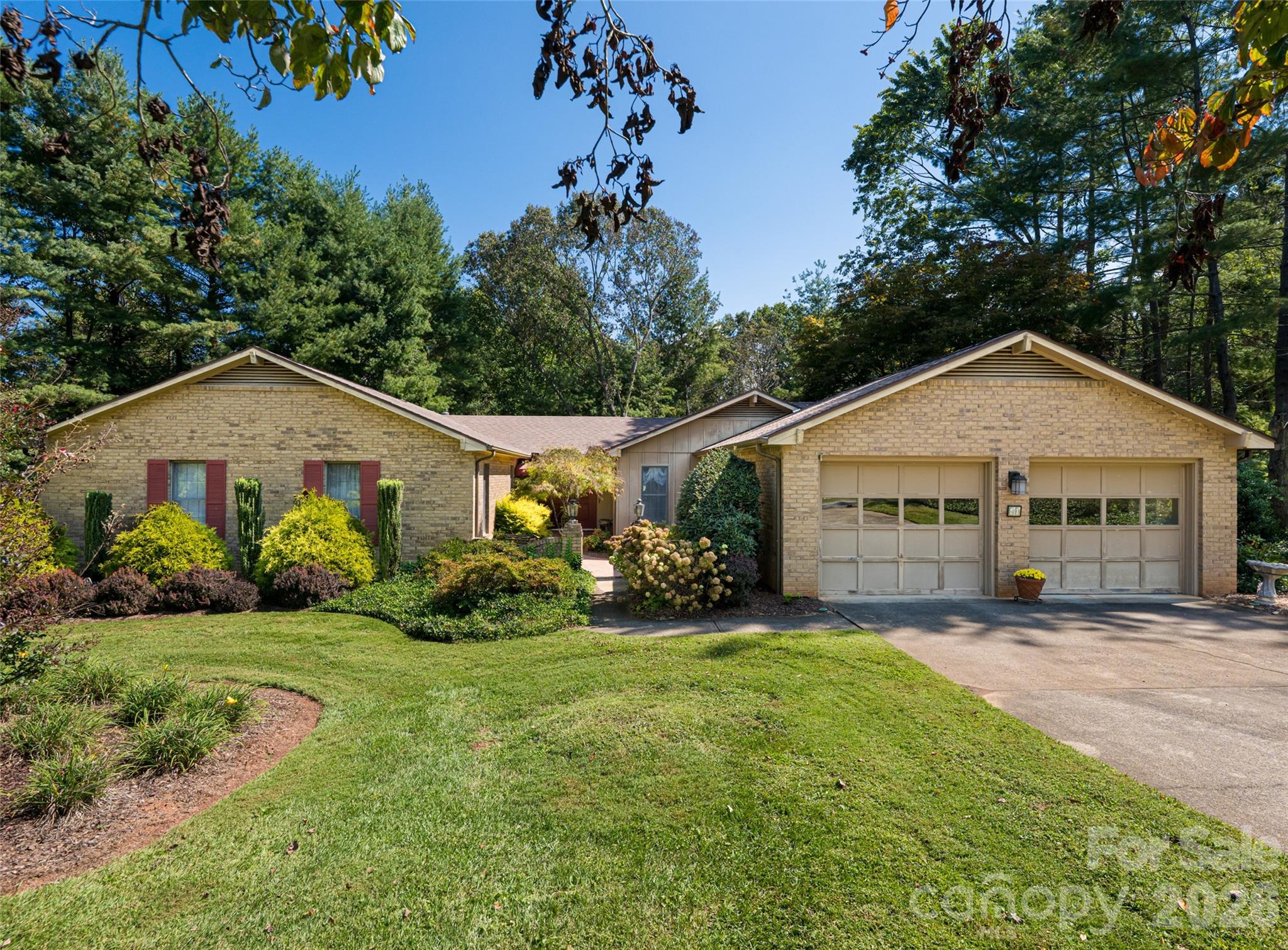 40 Applecross Road Weaverville, NC 28787 - Photo 3 of 46