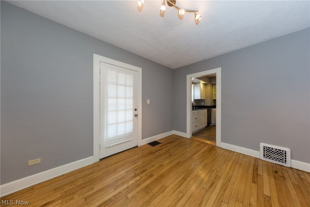 1491 Wilmar Road Cleveland, OH 44121 - Photo 8 of 35 Gallery Image 8