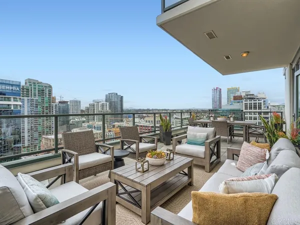 $6,995 | 325 7th Avenue, Unit 2101, San Diego, CA 92101