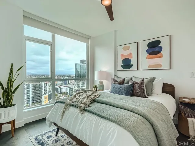 $6,995 | 325 7th Avenue, Unit 2101, San Diego, CA 92101