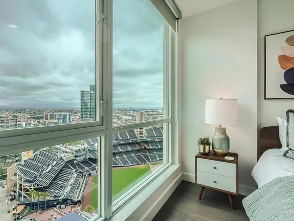 $6,995 | 325 7th Avenue, Unit 2101, San Diego, CA 92101