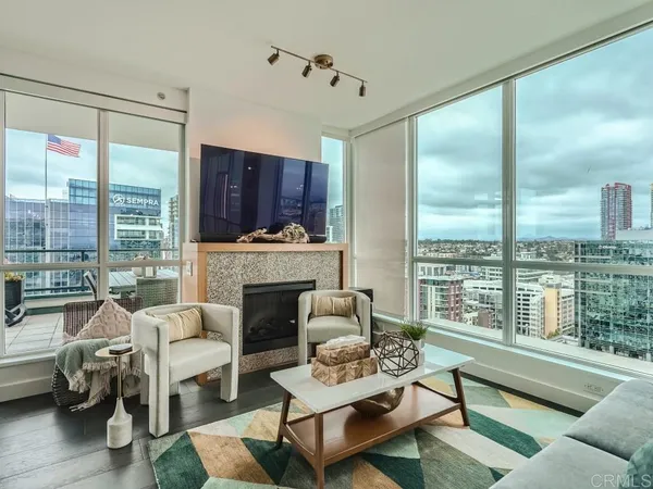 $6,995 | 325 7th Avenue, Unit 2101, San Diego, CA 92101