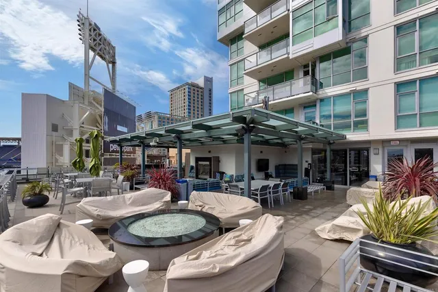 $6,995 | 325 7th Avenue, Unit 2101, San Diego, CA 92101