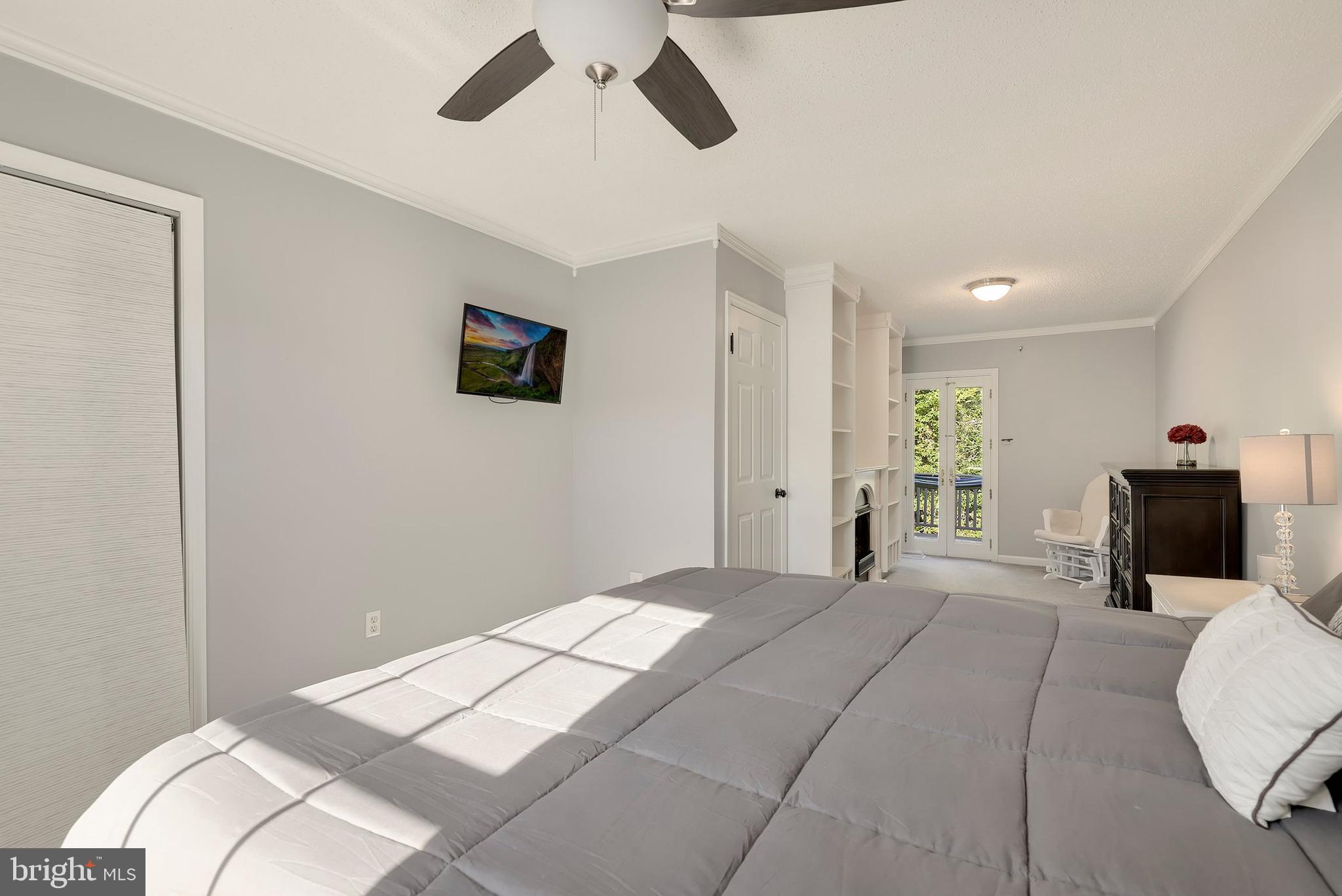 7114 Whetstone Road Alexandria, VA 22306 - Photo 13 of 35 Upper Level - Primary Bedroom