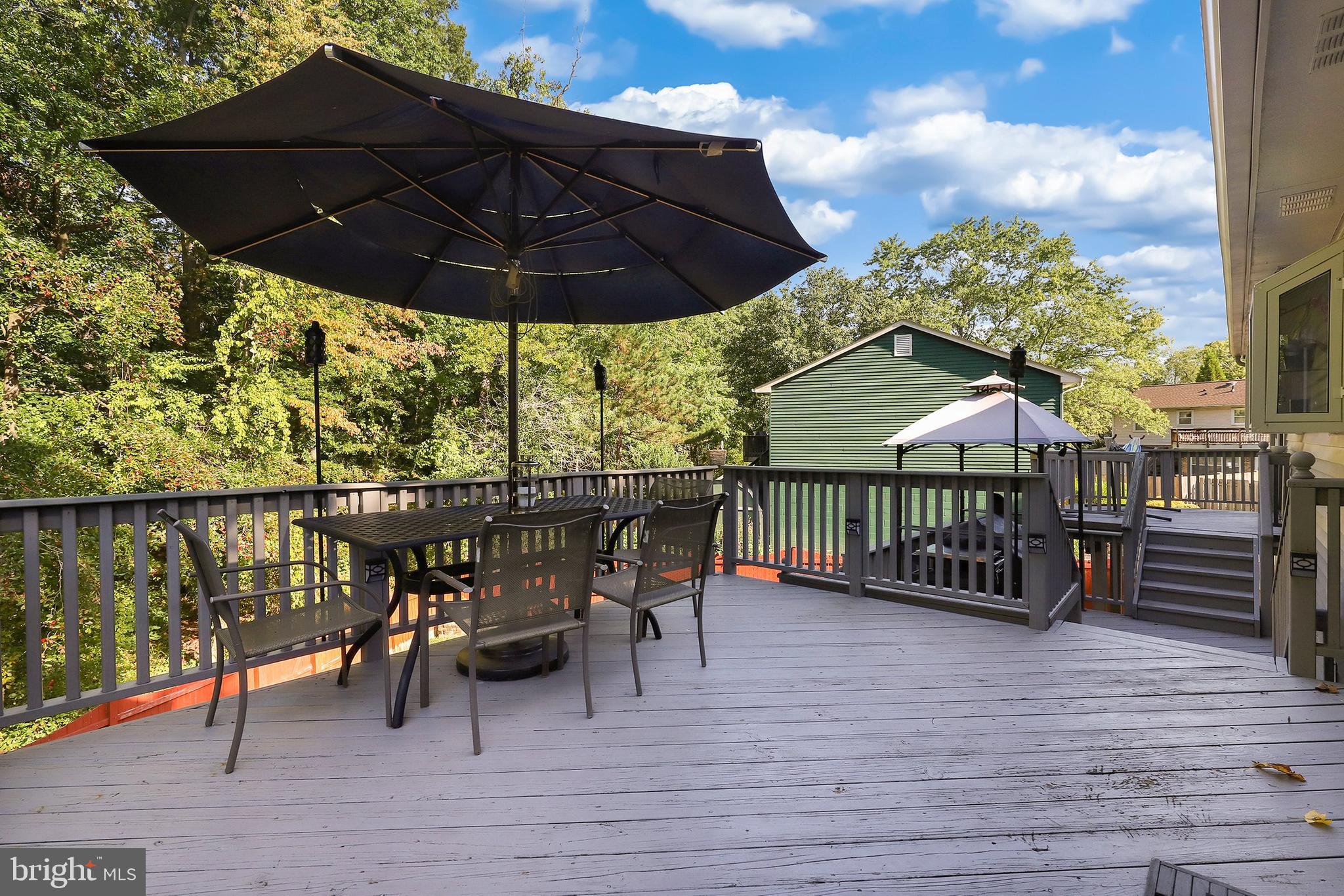 7114 Whetstone Road Alexandria, VA 22306 - Photo 30 of 35 Back Deck - Upper Level (Off Dining Room)