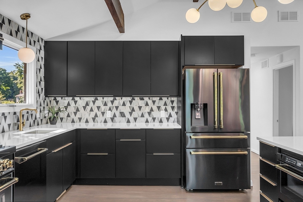 6 Beaver Place Billerica, MA 01821 - Photo 9 of 42