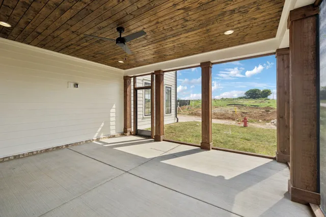 $999,999 | 102 Cardiff Dr Spring Hill North, Thompson's Station, TN 37179