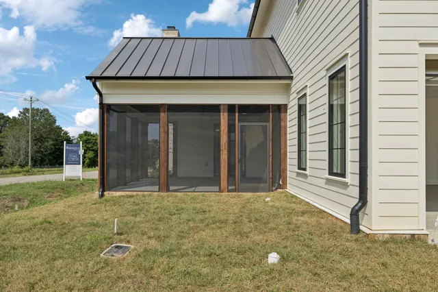 $999,999 | 102 Cardiff Dr Spring Hill North, Thompson's Station, TN 37179