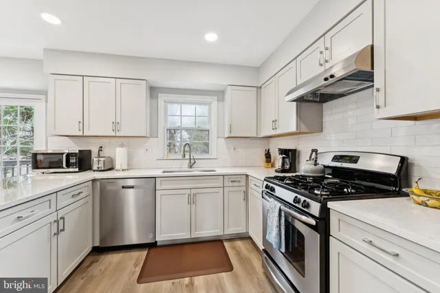 $730,000 | 4026 Nicholas Court, Fairfax, VA 22033