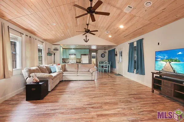$230,000 | 22460 Chinquapin Avenue, Maurepas, LA 70449