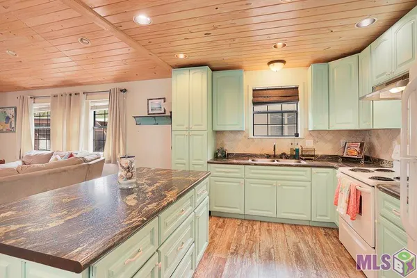 $230,000 | 22460 Chinquapin Avenue, Maurepas, LA 70449