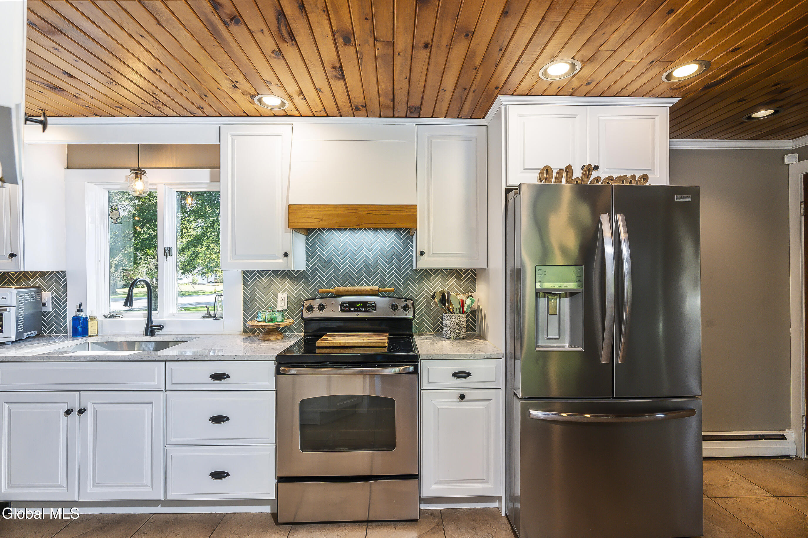 91 Orchard Street Bethlehem, NY 12054 - Photo 15 of 42 017-91-Orchard-St