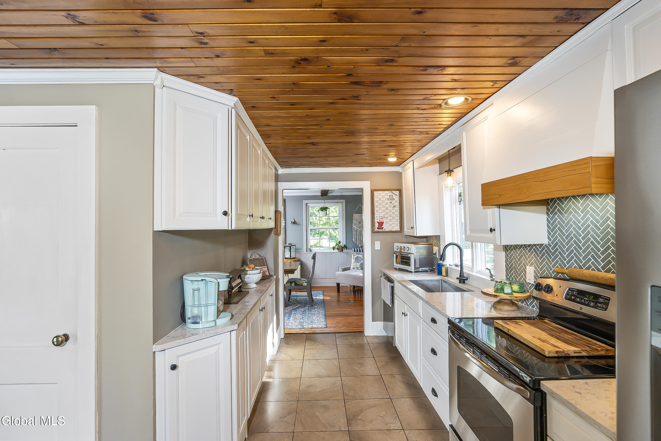 91 Orchard Street Bethlehem, NY 12054 - Photo 16 of 42 013-91-Orchard-St