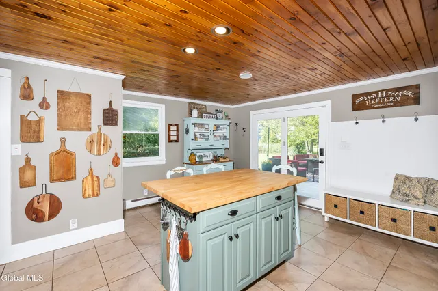 $550,000 | 91 Orchard Street, Bethlehem, NY 12054