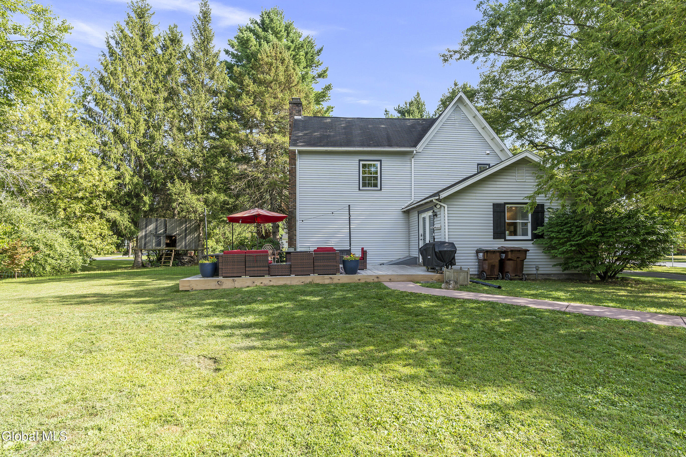 91 Orchard Street Bethlehem, NY 12054 - Photo 38 of 42 008-91-Orchard-St