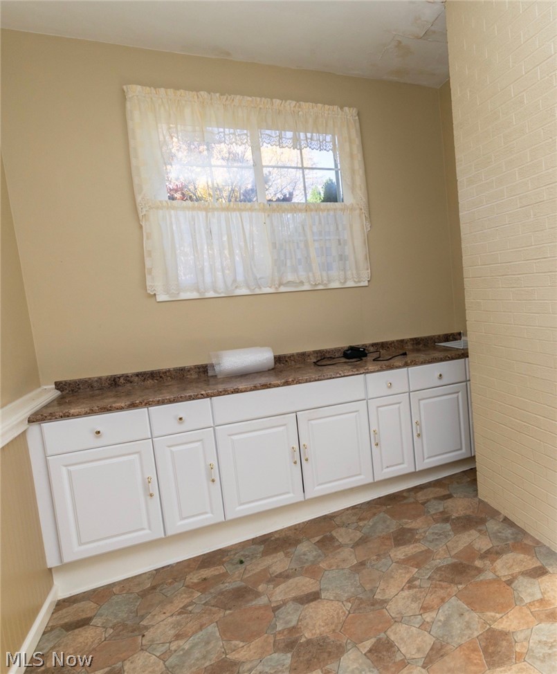 3996 Selnik Road Kent, OH 44240 - Photo 7 of 35