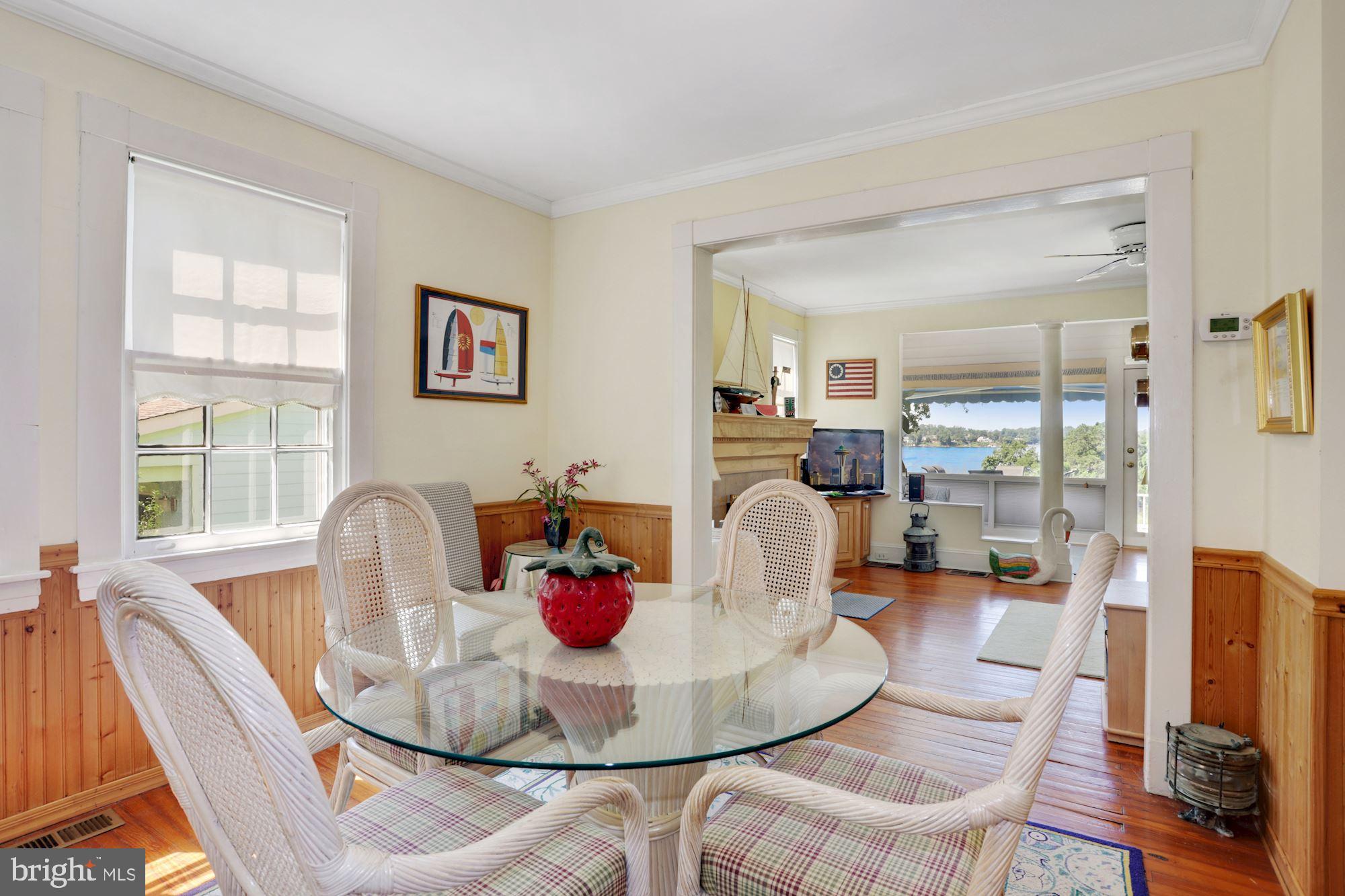 10 West Severn Ridge Road Annapolis, MD 21409 - Photo 19 of 31 Cheerful dining room opens to the living room