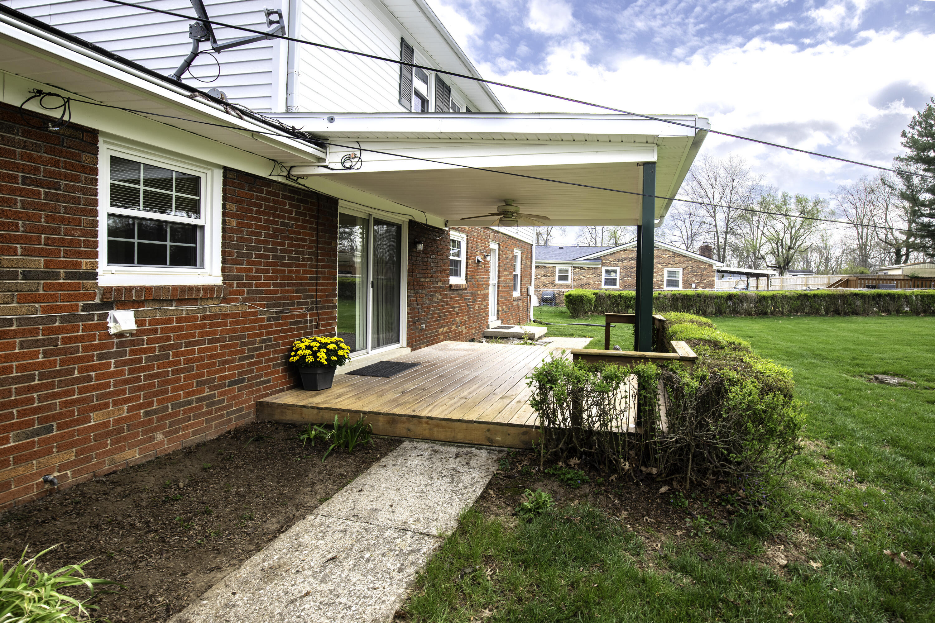 128 Ravenwood Road Versailles, KY 40383 - Photo 36 of 40 128 Ravenwood B