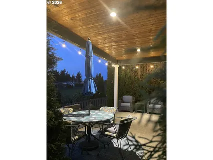 $899,900 | 1274 South 15th Way, Ridgefield, WA 98642