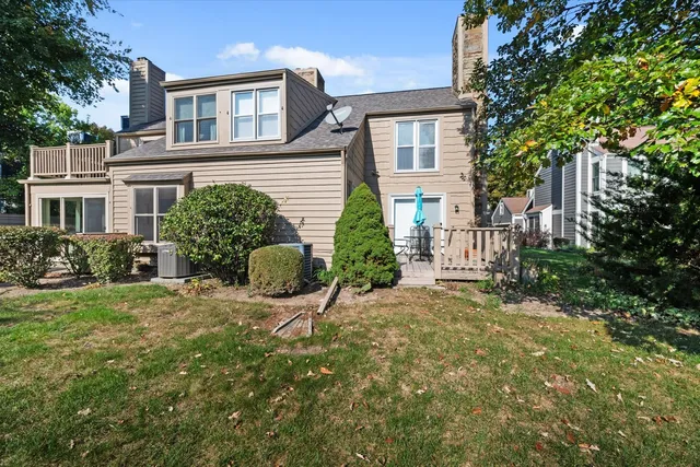 $434,900 | 55 Whittington Course, St. Charles, IL 60174