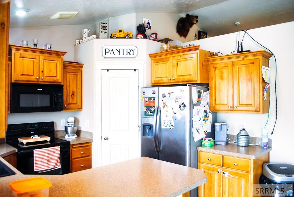 3600 Hyrum Drive Idaho Falls, ID 83401 - Photo 12 of 45