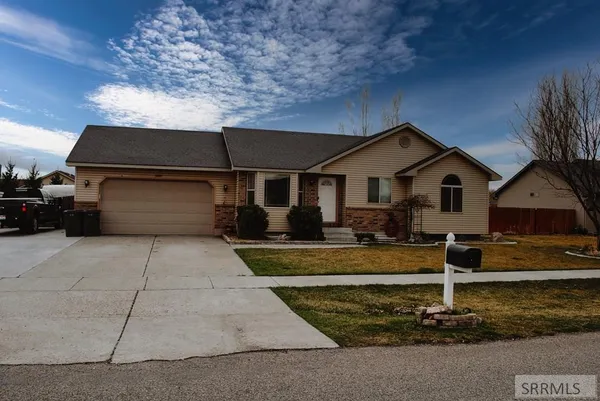 $419,999 | 3600 Hyrum Drive, Idaho Falls, ID 83401