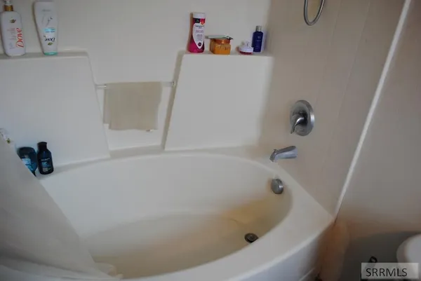 $419,999 | 3600 Hyrum Drive, Idaho Falls, ID 83401