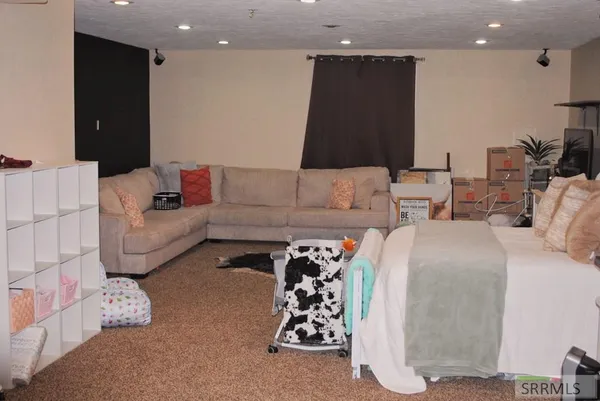 $419,999 | 3600 Hyrum Drive, Idaho Falls, ID 83401