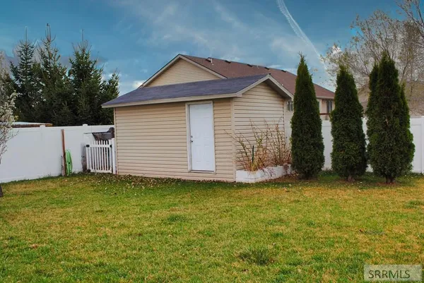 $419,999 | 3600 Hyrum Drive, Idaho Falls, ID 83401